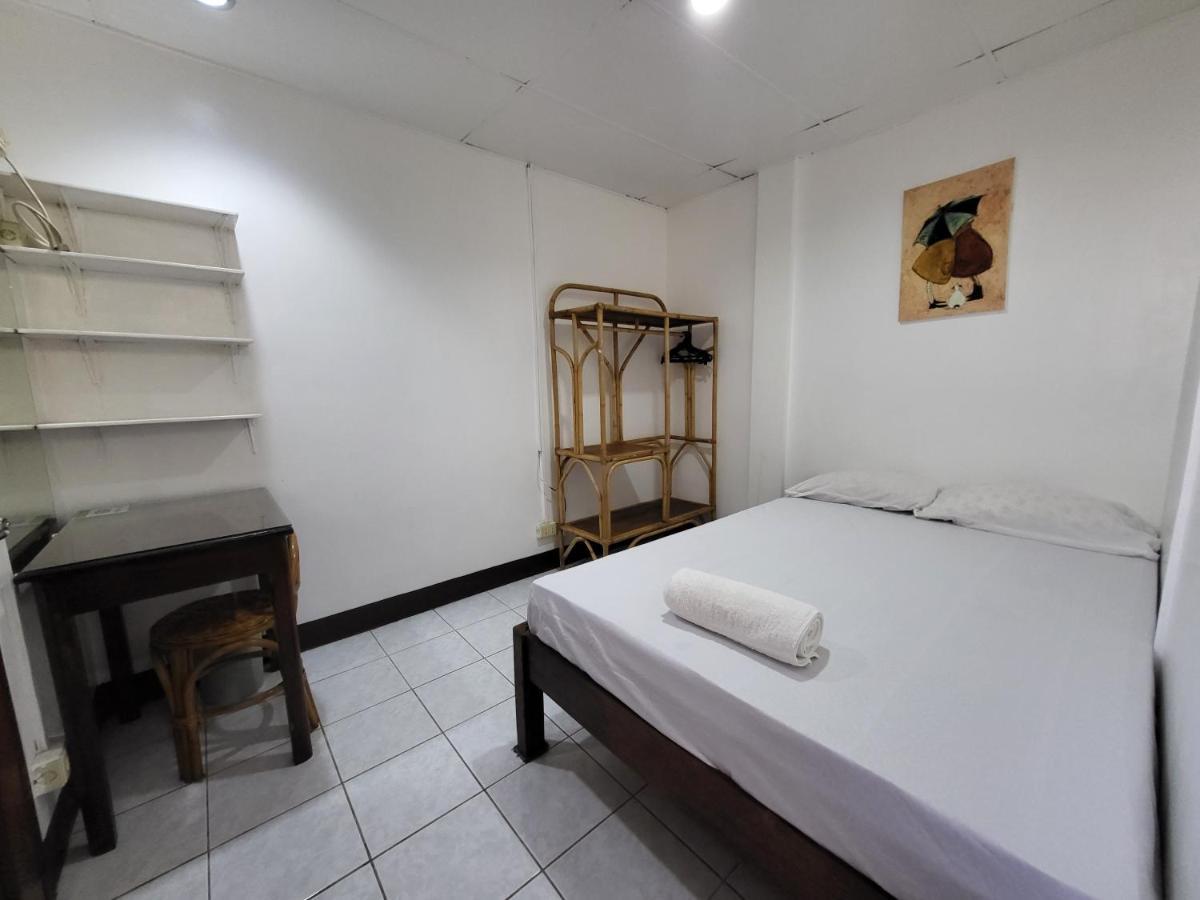 Ayahay Sa Matutina Puerto Princesa Room photo