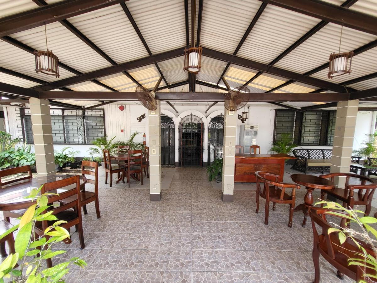 Ayahay Sa Matutina Puerto Princesa Exterior photo